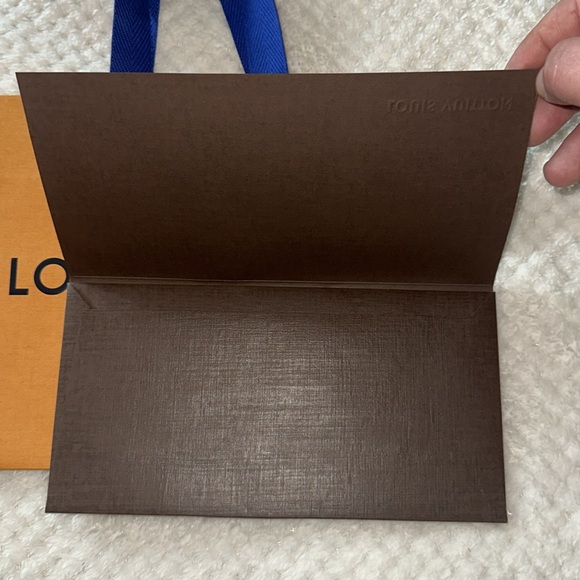 Louis Vuitton gift bag & envelope bundle - Picture 3 of 4